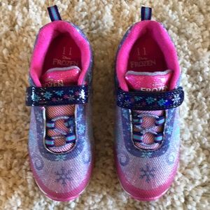 Disney Frozen tennis shoes. Brand new-no tag 👑 11